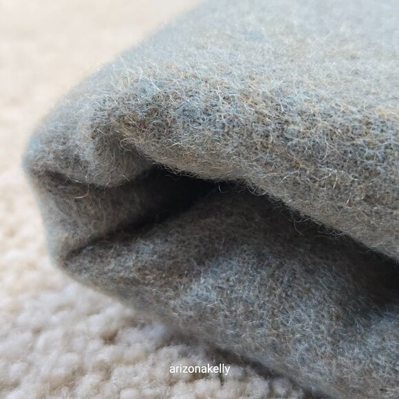 NWOT Insis Wool Scarf Oversized Sage Green - Picture 13 of 15